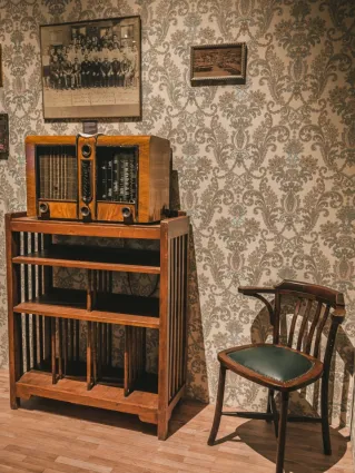 Free stock photo of antique, art, cabinet