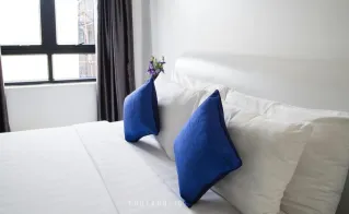 Open Curtain