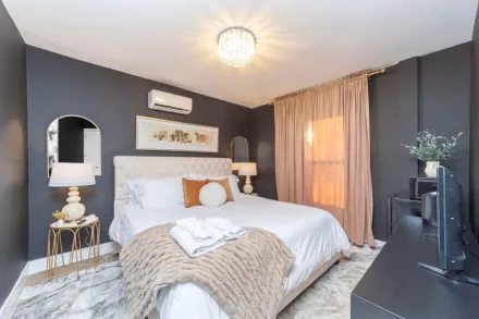 Lujo room with king bed and courtyard views at Casa de Teo Boutique Inn