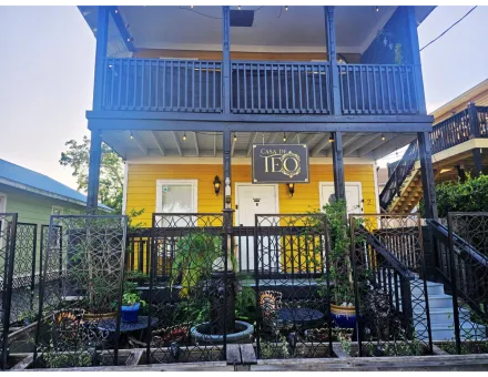 Exterior of Casa de Teo Boutique Inn in downtown St. Augustine Historic District