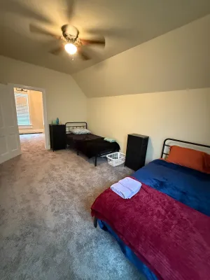 BEDROOM 2 UPSTAIRS